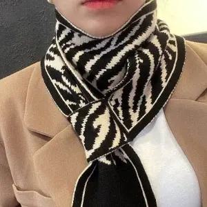 머플러 고리형 미니 가성비 좋은 실용적인 니트 데일리 필수템 센스있는 선택