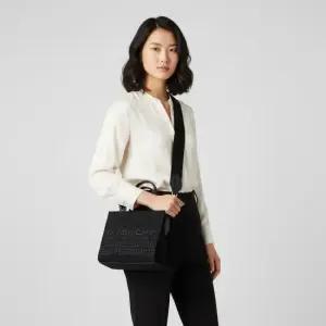 FW24 여성 미니 4G 로고 토트백 BB50N0B1ME 001