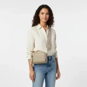 우디 크로스바디백 CHC23AS432L13 26Y