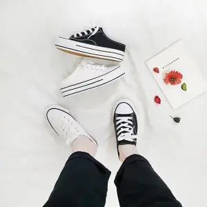 [디아]칸나 키높이 캔버스 통굽 블로퍼 뮬