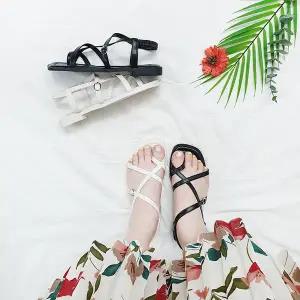 [디아]로나 엄지 쪼리 크로스 스트랩 밴딩 샌들 2cm