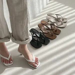 [디아]여성 스퀘어 가죽 키높이 쪼리힐 5cm