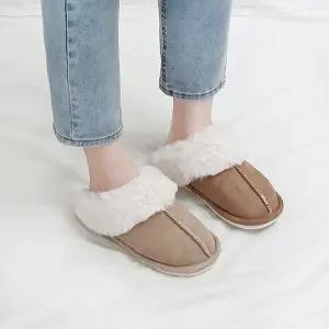 [디아]샤티 스웨이드 스티치 털안감 방한 퍼 슬리퍼 2cm