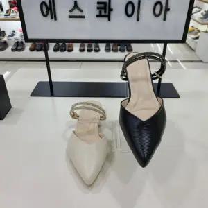 [에스콰이아][모다아울렛]에스콰이아 여성 깔끔한 발편한 플랫샌들 PFAMST604_DG