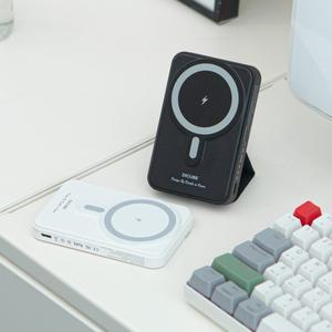 디큐브 M7 거치기능 맥세이프 보조배터리 10000