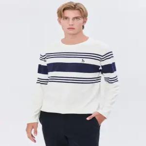 헤지스 남성 24FW [반값세일][스테디셀러] 화이트 스트라이프배색 면 긴팔티셔츠 WHTS4C341WT