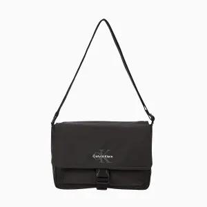 [CK ACC] 남성 볼드 로고 나일론 플랩 메신저 4D3321G UB1