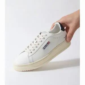 오트리 Reorder 달라스 레더 로우 스니커즈 (ADLM NW05)