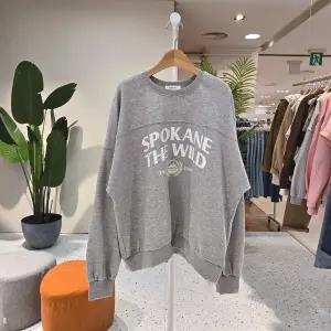 [대구백화점] [에잇컨셉]와일드 절개 라운드 맨투맨(C25C7FTS027)