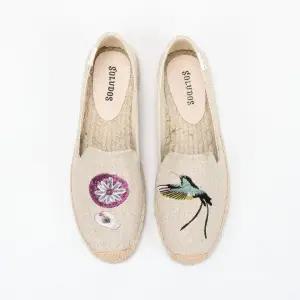 레이스 에스파드리유 슬립온 여성 솔루도스 에스파듀