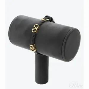 [발렌티노] 브이로고 시그니처 카프 브레이슬릿 153083917