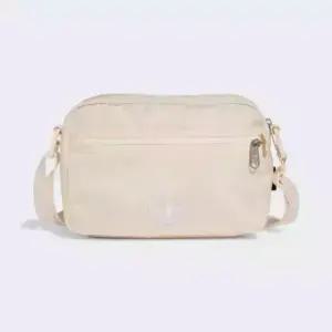 아디다스크로스백 IX7331 아디다스 프리미엄 에센셜 스몰 에어라이너 백 IX7331