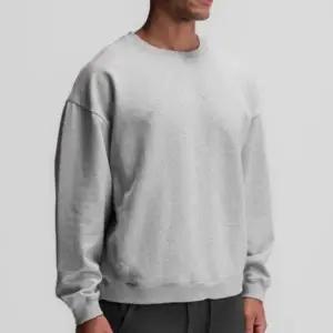 남성 라운드넥 긴팔 티셔츠 맨투맨 형태