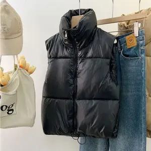 [에이치플러스몰]미니멀 숏기장 프리미엄 우먼 무문양쓰리컬러 조끼패딩