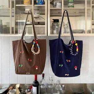 [콩심팥심]양면 버섯 자수 빅사이즈 숄더백 가방 보부상 에코백