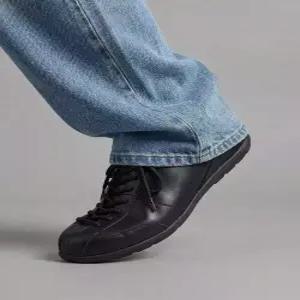 식스핏 6ft ARC SNEAKERS (BLACK)