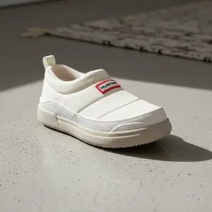 헌터 정상가 119,000원JUNIOR 인앤아웃 슬립온 - 스타화이트펠리컨 HBJ0003FFRSWP 1120937