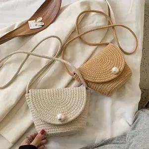 여성 봄 여름 밀짚 진주 미니 크로스백 진주 미니 바다 밀짚 여름 휴가 데일리 여행 여성 크로스백 봄
