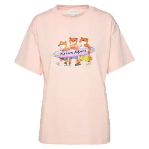 [메종키츠네] 서핑 폭스 릴렉스 여성 반팔 티셔츠 MW00116KJ0136-P616