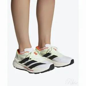 [아디다스] 테렉스 아그라빅 스니커즈 화이트 블랙 오렌지 154128835