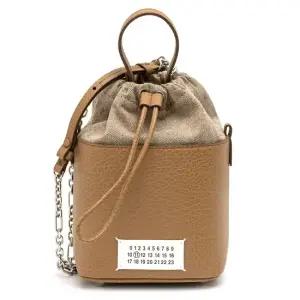 메종 마르지엘라 5AC 스몰 버킷백 S61WG0035-P4348-T2281