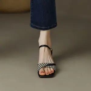 9528 여름샌들 스트랩 여성샌들 미들힐 로우힐 여름샌들 스트랩샌들 여성샌들 웨지샌들