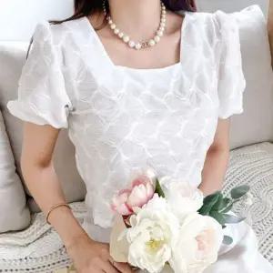 크롭 반팔 반팔블라우스 스퀘어넥 화이트 퍼프 블라우