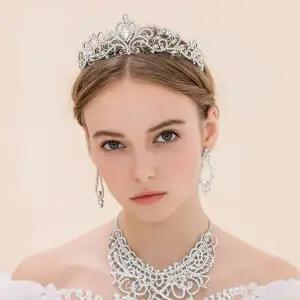 웨딩티아라 헤어 악세사리 웨딩소품 브라이덜샤워 신부 프린세스
