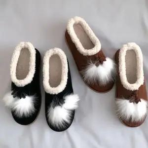 [신상오픈런]여성 둥근코 가죽 단화 시어링 퍼 양털 뽀글이 방울 디자인 (44092251)