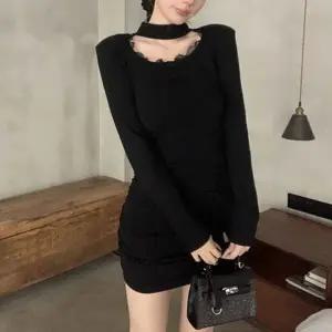 셔링 초크 여성 4색 포인트 U넥 슬림핏 레이스 미니원피스