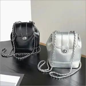 가방 백팩 여자 트렌디 데일리 블랙 미니 레더 가죽 체인