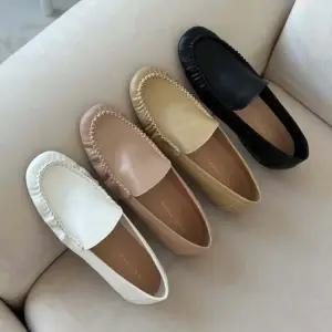 인기상품 플랫 스타일 신발 단화 정장구두 통굽 컴포트화 로퍼 [WFJNDE9_260322]