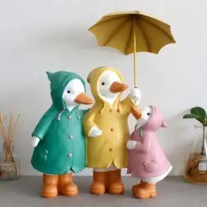 탁자꾸미기 우비입은 오리 인형 장식 선반 테이블 꾸미기 소품