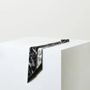 [닥스](강남점)DCSC5F256BK 블랙 프린트 실크 스카프