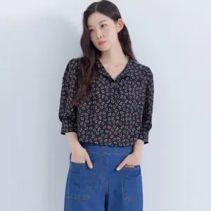 [지센] [25FW] 여성 도트 변형 이중 와이드 카라 블라우스 LFWSO806_BK