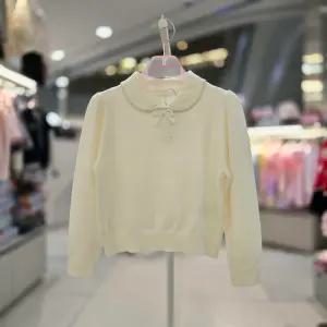 [로엠걸즈] 단정 애리 스카시 풀오버 스웨터 RGKA2614P