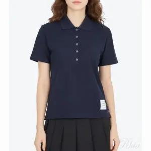 [톰브라운] 피케 릴렉스드 스트라이프 폴로 153088825