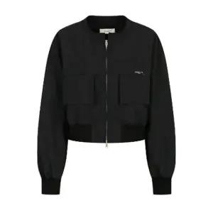 [롯데백화점]제이제이지고트 라운드넥 크롭 집업 점퍼(GP4A0JPR41)