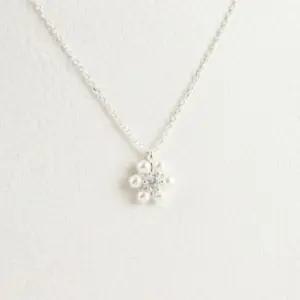 [다잇템]여자 큐빅 꽃모양 진주 패션 펜던트 목걸이 (31862373A)