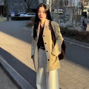 [온앤온](대구신세계)[정채연 착용] 오픈 카라 레더 자켓 NEL5SJ211_9F