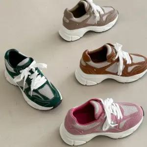 여자 데일리 레트로 감성 청키 플랫폼 캐주얼 스니커즈