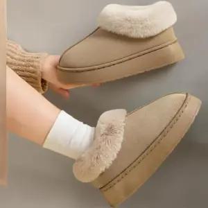 [신상오픈런]여성용 기모 퍼 안감 슬리퍼 절개 디자인 포인트 (44092292)