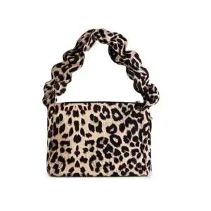 토트백 숄더백 호피 주름 손잡이 가방 베이지