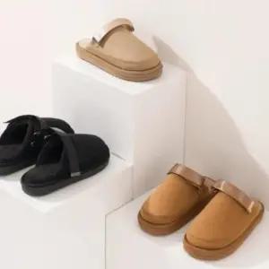 [신상오픈런]여성용 앞코 둥근 퍼 슬리퍼 (44092299)