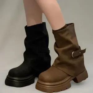 [신상오픈런]여성 스웨이드 와이드 부츠 - 버클 장식 셔링 디자인 (44092284)