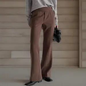 [신상오픈런]여성 기모 부츠컷 슬랙스 컷팅 밴딩 스판 출근 바지 (44092237)