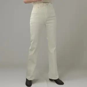 [신상오픈런]여성용 겨울 스판 면 일자핏 부츠컷 청바지 데일리 스타일 (44092229)