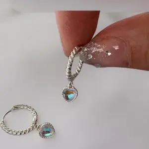 [신상오픈런]여성용 오팔 하트 링 귀걸이 트위스트 디자인 (44092185)