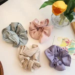 [신세계라이브쇼핑][옷자락] 여자 데일리룩 포인트 고급스러운 볼륨 실키 스크런치 헤어슈슈