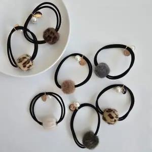 [신세계라이브쇼핑][옷자락] 여자 데일리룩 포인트 고급 리얼송치 진주 코인 머리끈